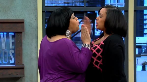 El show de Steve Wilkos en español - 3 sospechosos examinados...¿Quién golpeó a este bebé?