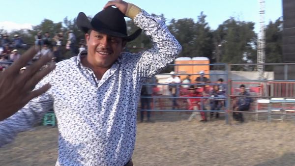 Ahí viene el toro - Destructores En Casacuarán