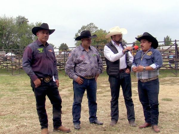 Ahí viene el toro - Torneo Tierra Caliente En Filadelfia