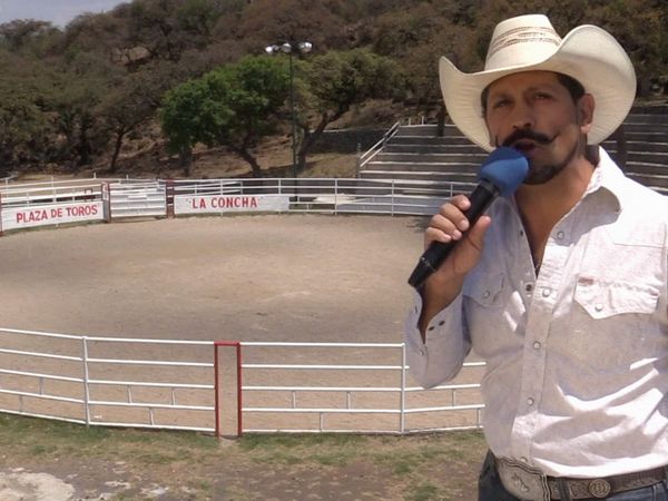 Ahí viene el toro - Rancho El Trebol en La Concha