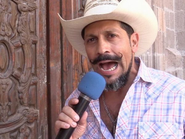 Ahí viene el toro - Rancho El Cementerio, Tepelmeme, Oaxaca