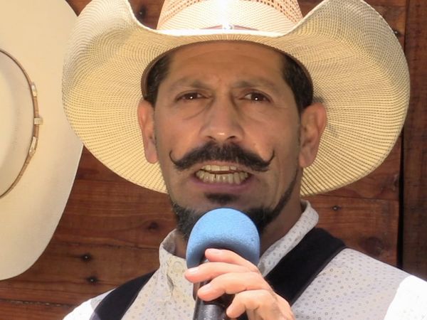 Ahí viene el toro - Los Indestructibles, Los Fulminantes, El Principio y Los Huracanes en El Relicario