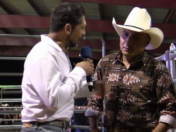Ahí viene el toro - Especial Ganadería Destructores de Memo Ocampo