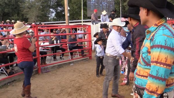 Ahí viene el toro - Rancho El Tesoro con Rodeo Tierra Caliente en Ridgeland