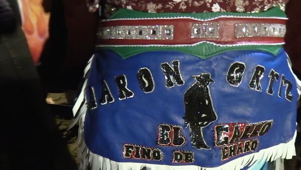 Ahí viene el toro - Rancho La Furia en Lancaster California