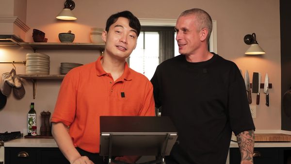 The Uncle Roger Show - Pailin's Kitchen / Prison Pizza
