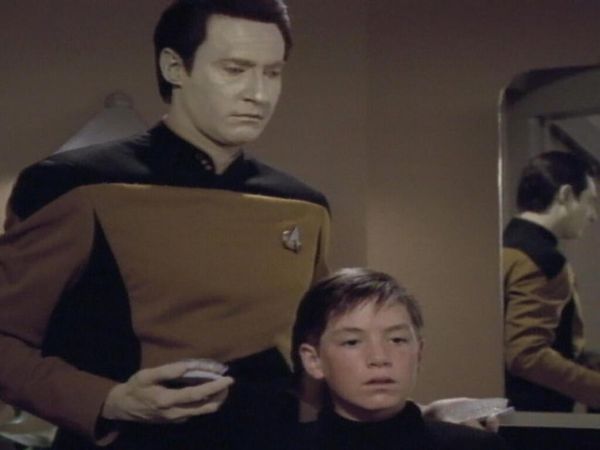 Star Trek: The Next Generation - Culto al héroe