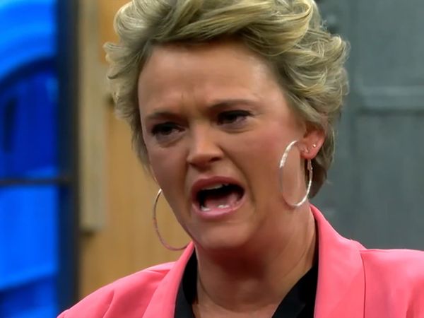 El show de Steve Wilkos en español - Una niña de 15 años es acosada en línea