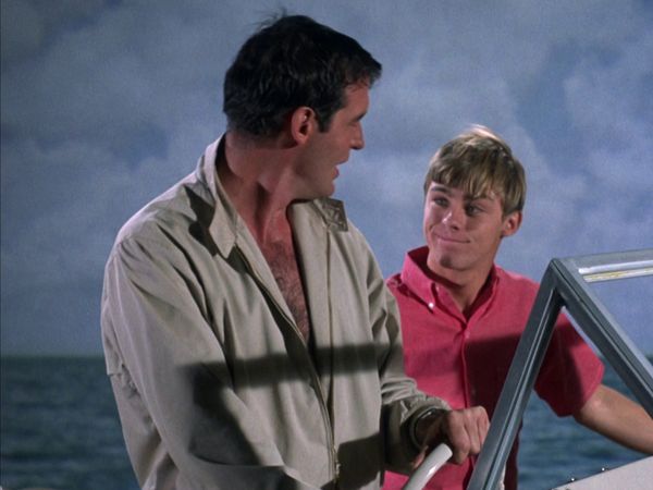 Flipper - Im U-Boot eingeschlossen