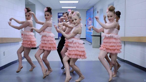 Dance Moms - The Return of Studio 19