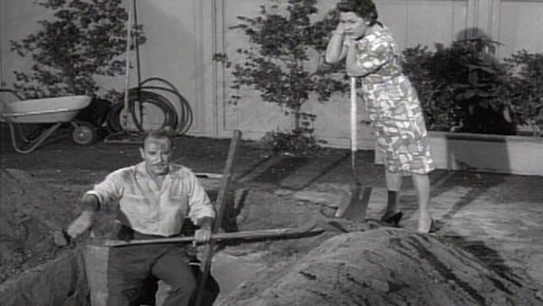 Dennis the Menace - The Creature With The Big Feet