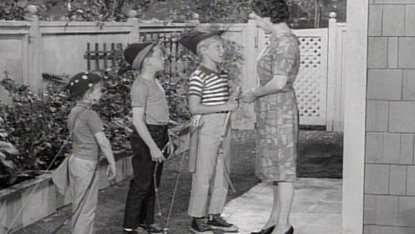 Dennis the Menace - Dennis Plays Robin Hood