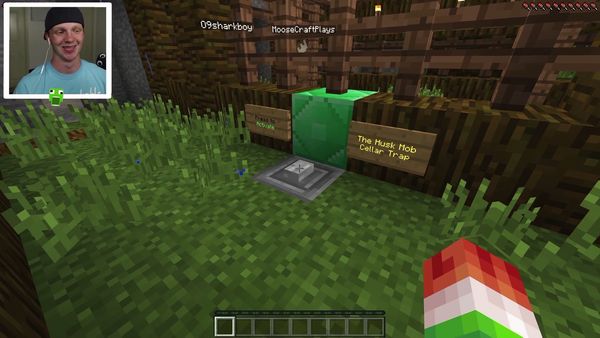 UnspeakablePlays - Craziest Minecraft Pocket-Edition Trolls & Traps!