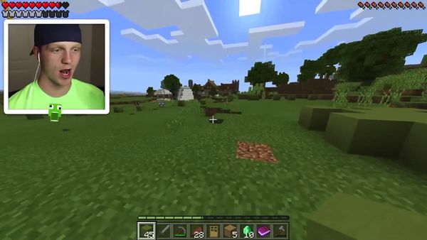 UnspeakablePlays - My First-Ever Built Minecraft House!