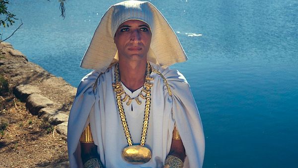 Akhenaten and Nefertiti - The Sun was the Only Witness