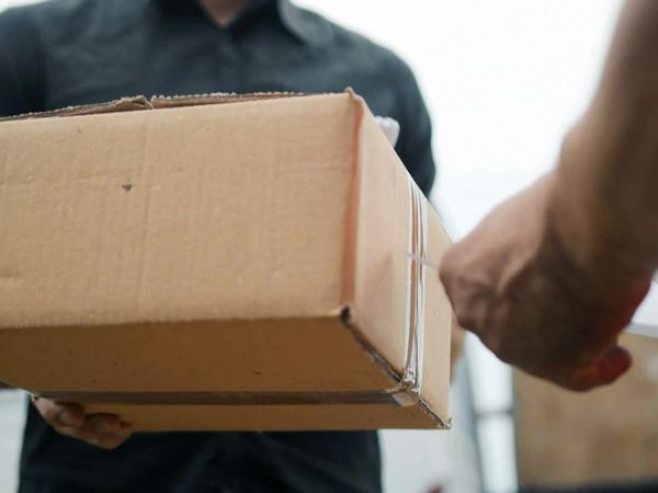 Customer Wars - Extra Special Delivery