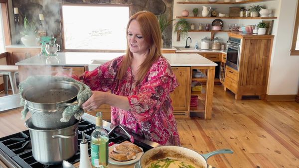 The Pioneer Woman - Date Night
