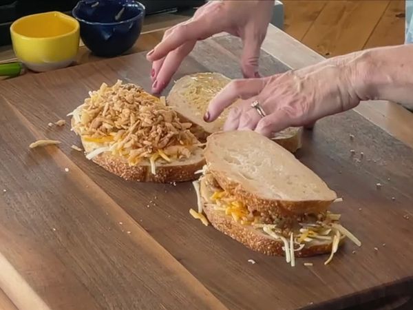 The Pioneer Woman - Let's Get Toasted