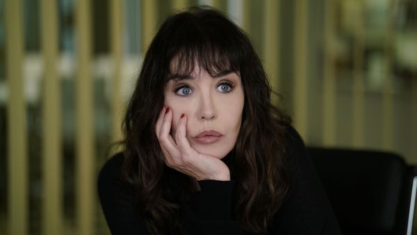 Call my Agent - Isabelle Adjani