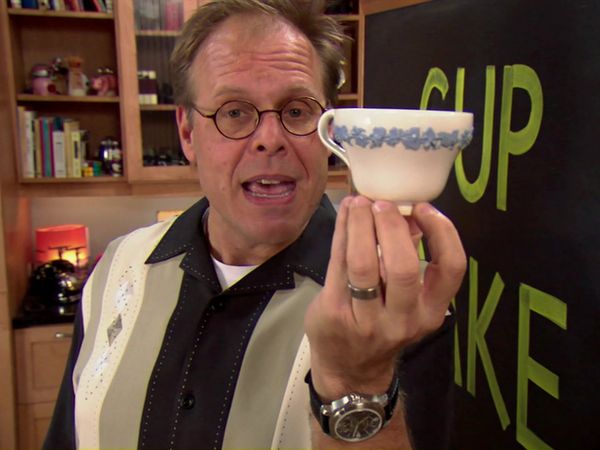 Good Eats - Honey I Shrunk the Cake