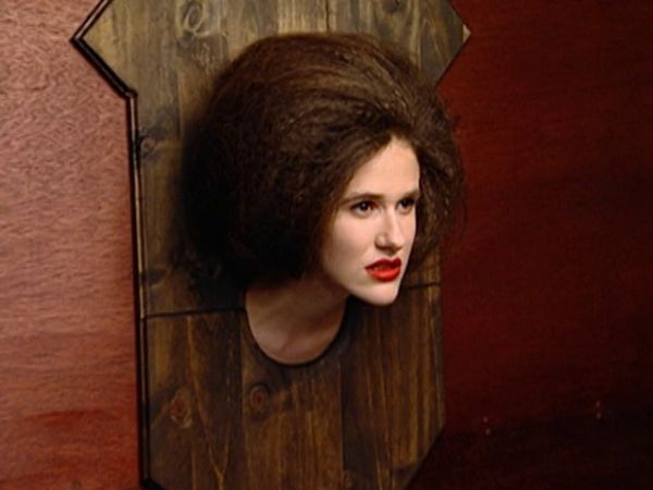 America's Next Top Model - La chica que llora por su casa