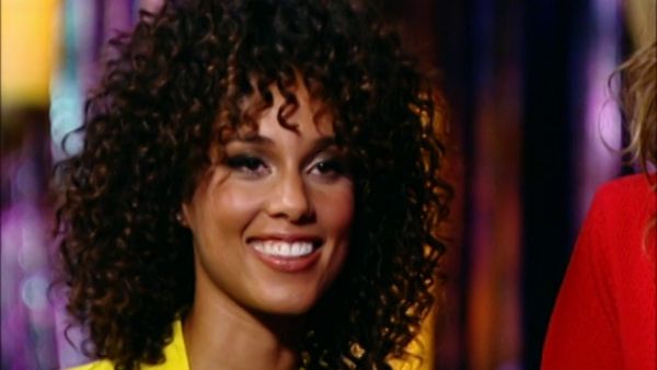 America's Next Top Model - La chica que canta para Alicia Keys