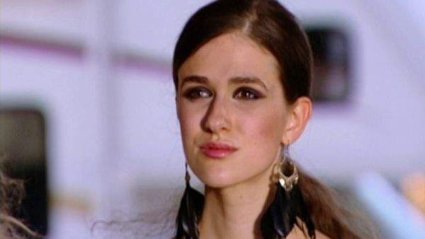 America's Next Top Model - La chica que lame el piso