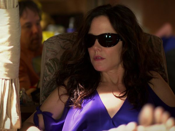 Weeds - 608-Gentle Puppies