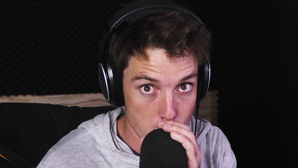 LazarBeam - Flexing My $130,000 Roblox Account / Yakuza Simulator