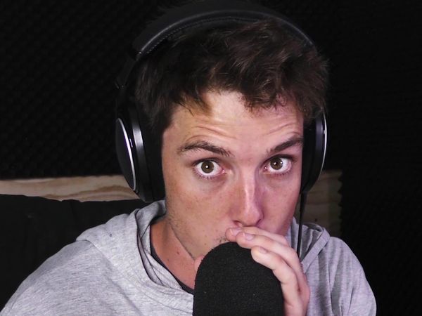 LazarBeam - Flexing My $130,000 Roblox Account / Yakuza Simulator