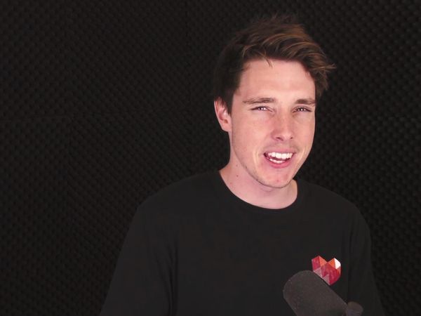 LazarBeam - World's Strangest Addiction / This Creepy Guy Loves Pac-Man