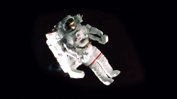 Zenith, Advances in Space Exploration - TRAJE ESPACIAL