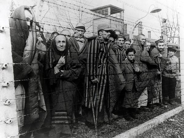 El lado oculto de la Segunda Guerra Mundial - Los últimos secretos de los nazis