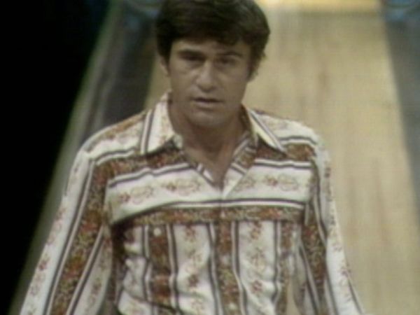 Celebrity Bowling - Episode 17