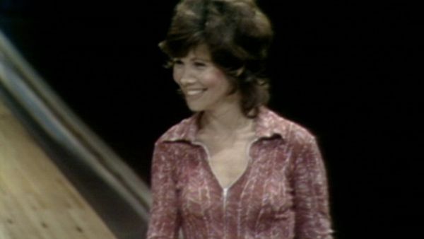 Celebrity Bowling - Episode 16