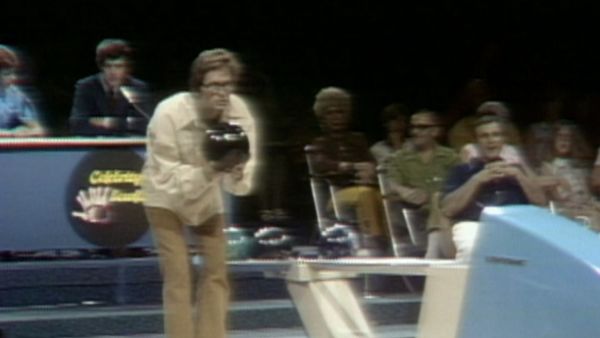 Celebrity Bowling - Episode 20