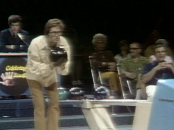 Celebrity Bowling - Episode 20