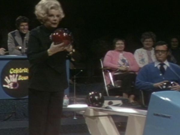 Celebrity Bowling - Episode 2