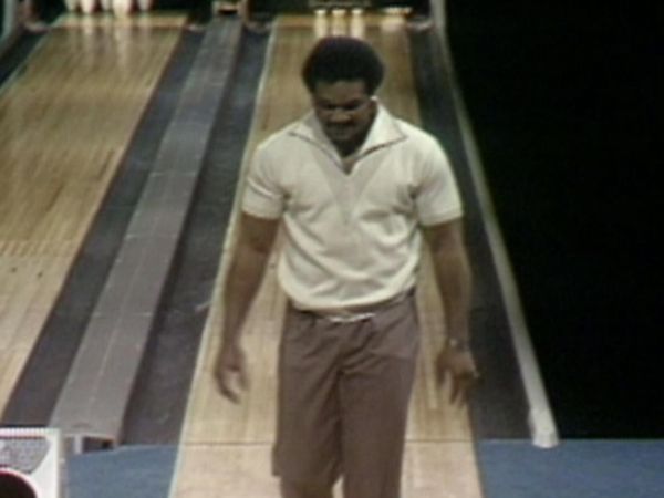 Celebrity Bowling - Episode 7