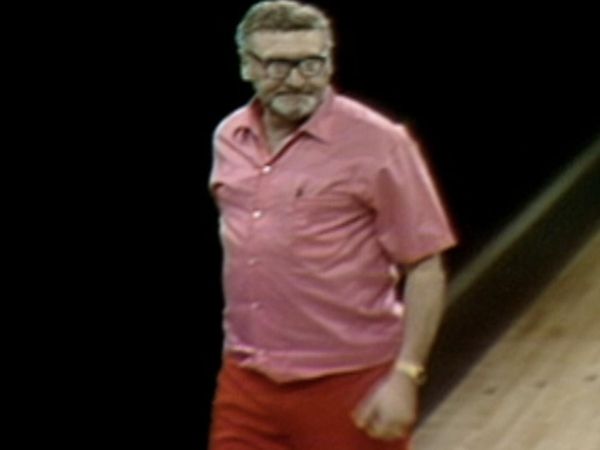 Celebrity Bowling - Episode 14