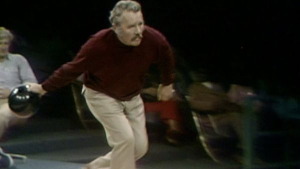 Celebrity Bowling - Episode 20