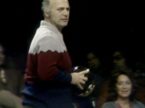 Celebrity Bowling - Episode 24