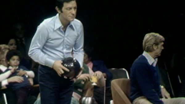 Celebrity Bowling - Episode 25