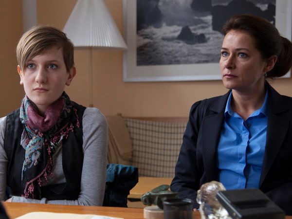 Borgen - Gefährliche Seilschaften - Bürgerkrieg in Kharu