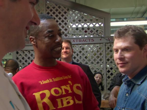Throwdown with Bobby Flay - Mac-N-Cheese