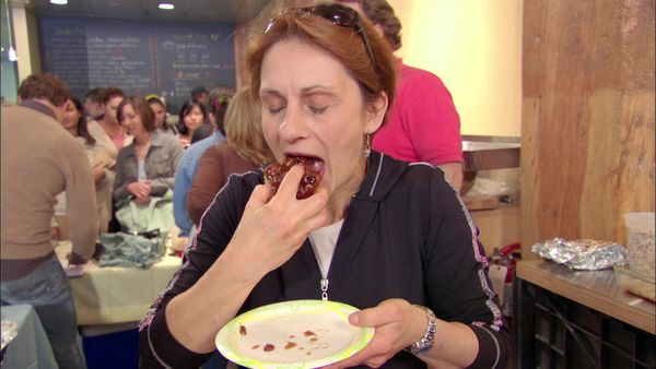 Throwdown with Bobby Flay - Sticky Buns
