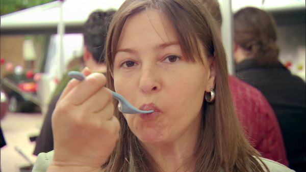 Throwdown with Bobby Flay - Crepes