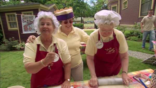 Throwdown with Bobby Flay - Pie