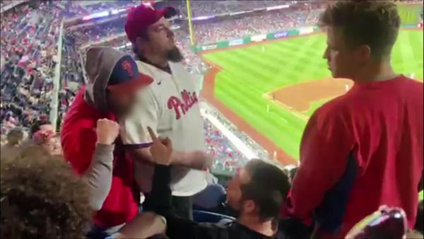 Customer Wars - Baseball Brawl