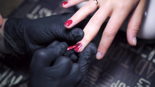 Customer Wars - Nail Salon Nightmare